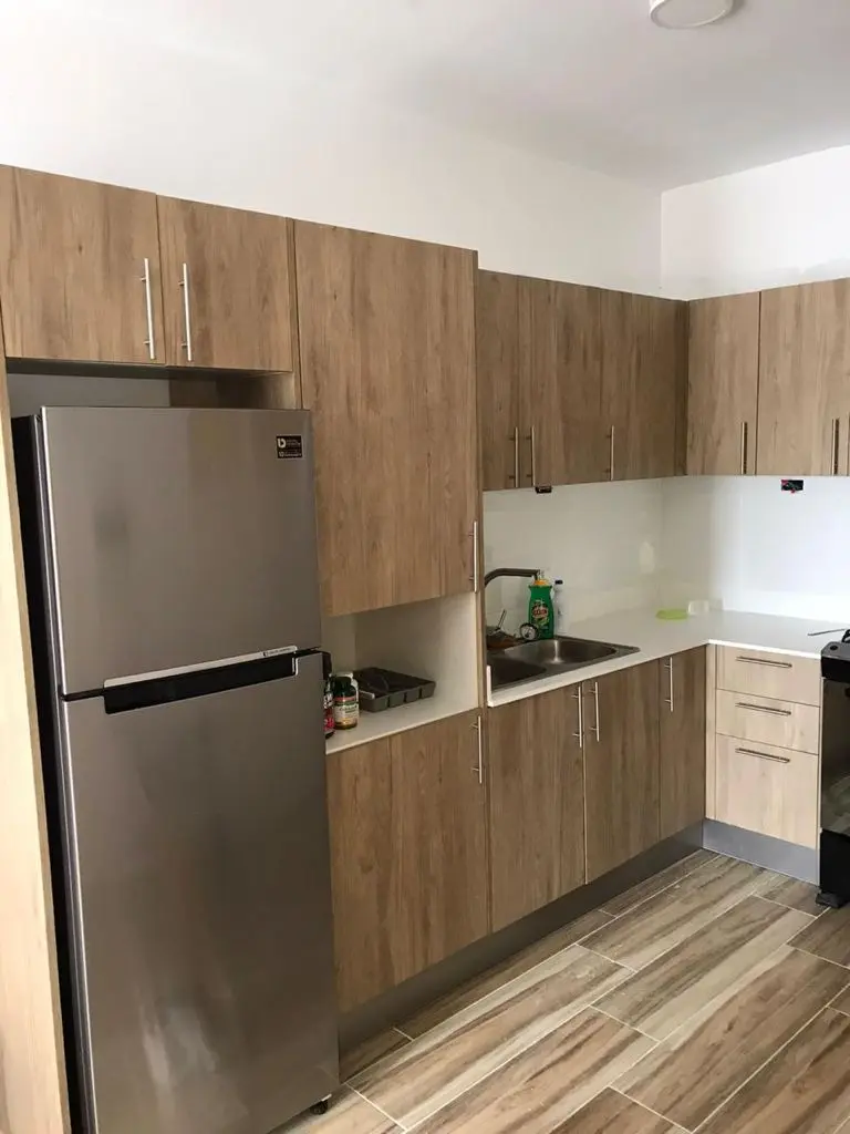 Cocina a medida con acabado hidrófugo en melanina — Grupo Industrial RobMat, Zona Este