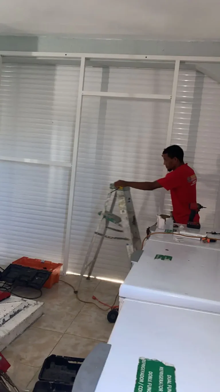 Proyecto de terminaciones e instalación — Grupo Industrial RobMat, Zona Este