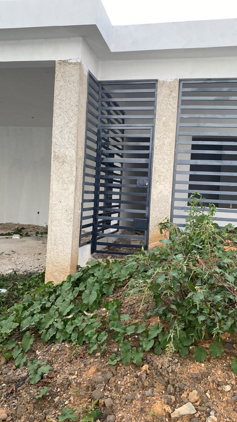 Proyecto de terminaciones e instalación — Grupo Industrial RobMat, Zona Este