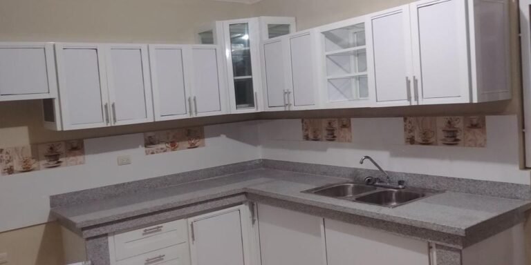 Proyecto de terminaciones e instalación — Grupo Industrial RobMat, Zona Este