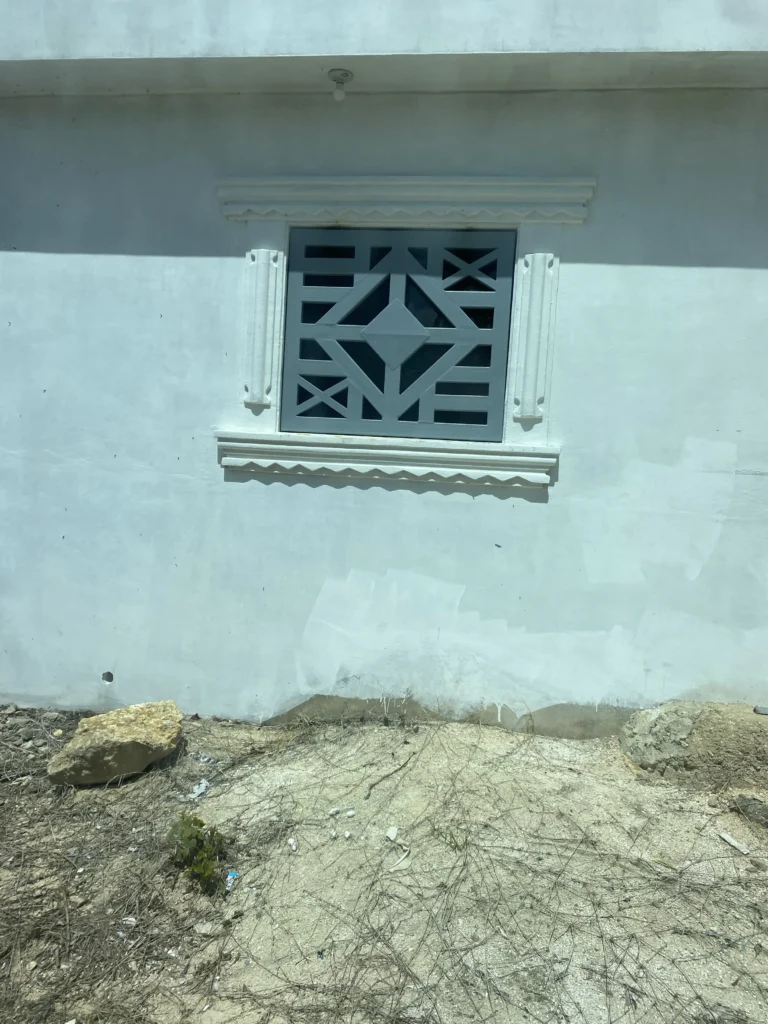 Proyecto de terminaciones e instalación — Grupo Industrial RobMat, Zona Este