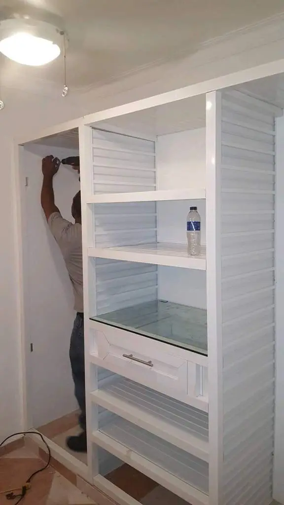 Proyecto de terminaciones e instalación — Grupo Industrial RobMat, Zona Este