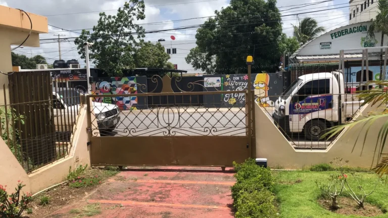 Proyecto de terminaciones e instalación — Grupo Industrial RobMat, Zona Este