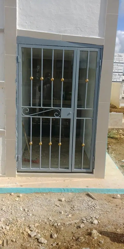Proyecto de terminaciones e instalación — Grupo Industrial RobMat, Zona Este
