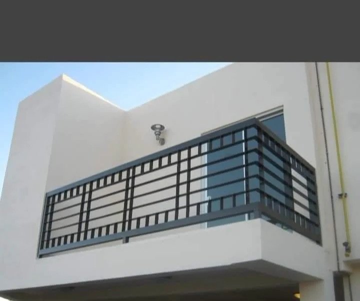 Balcones y barandillas en aluminio — Grupo Industrial RobMat, Zona Este