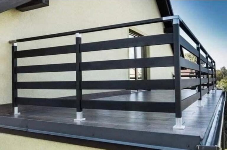 Instalación de balcones y barandillas — Grupo Industrial RobMat, Zona Este