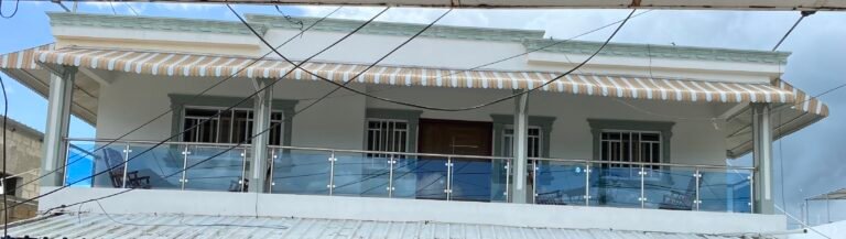 Instalación de balcones y barandillas — Grupo Industrial RobMat, Zona Este