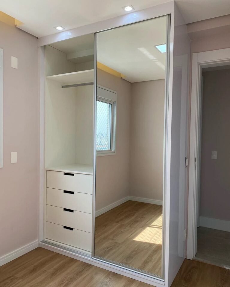 Closets en aluminio — Grupo Industrial RobMat, Zona Este