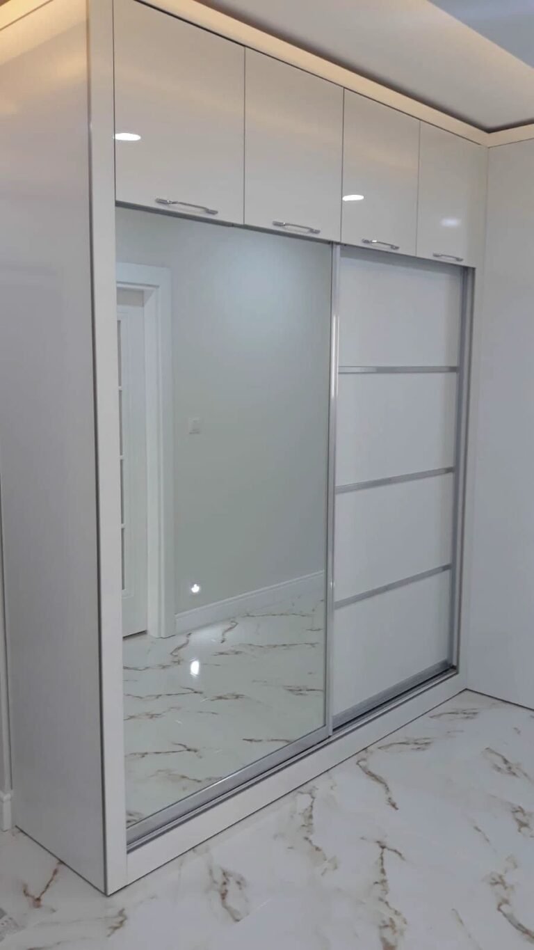 Closets en aluminio — Grupo Industrial RobMat, Zona Este
