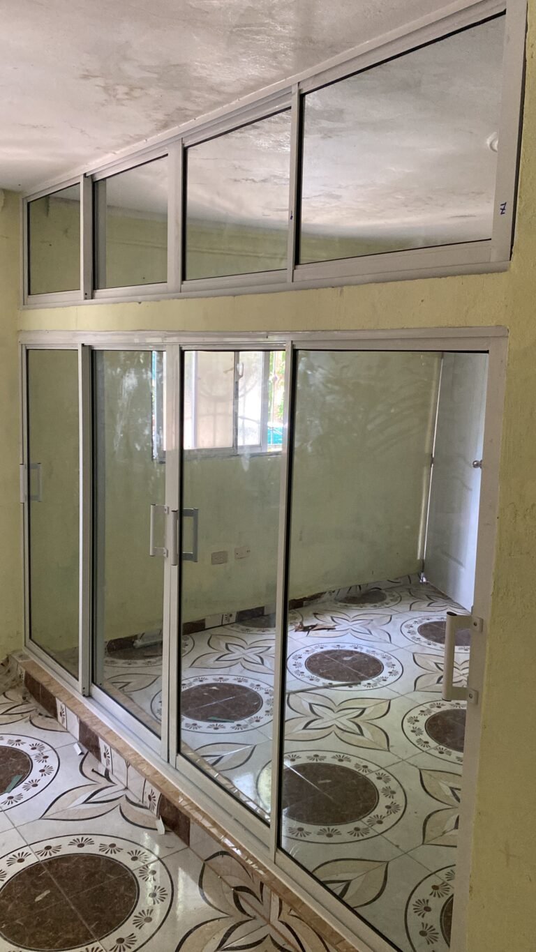Instalación de closets — Grupo Industrial RobMat, Zona Este