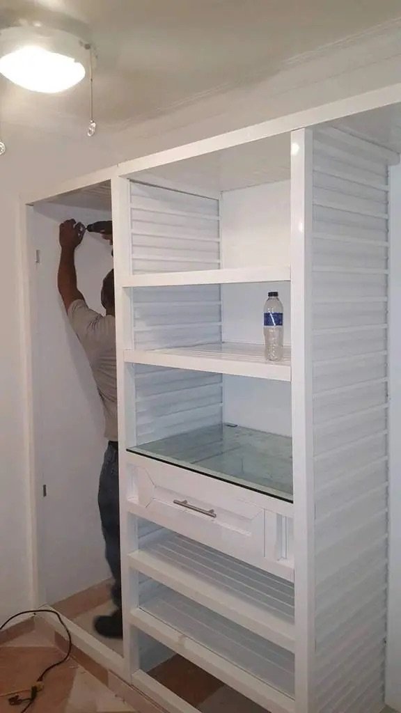 Instalación de closets — Grupo Industrial RobMat, Zona Este