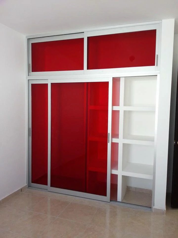 Closets modulares — Grupo Industrial RobMat, Zona Este