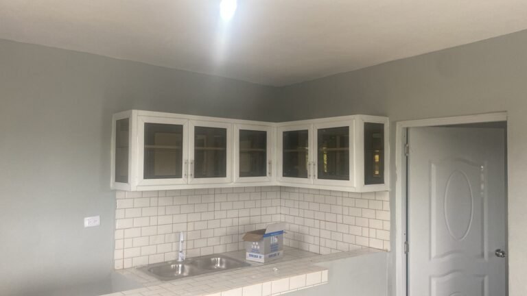 Cocinas en aluminio y cristal — Grupo Industrial RobMat, Zona Este