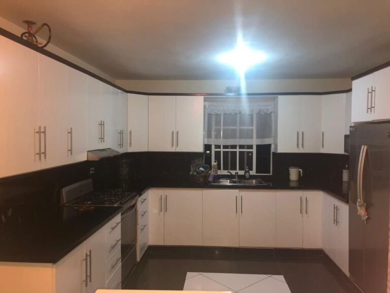 Cocinas hidrófugas en melamina — Grupo Industrial RobMat, Zona Este