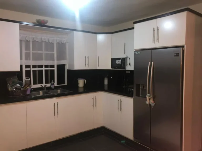 Cocinas hidrófugas en melamina — Grupo Industrial RobMat, Zona Este
