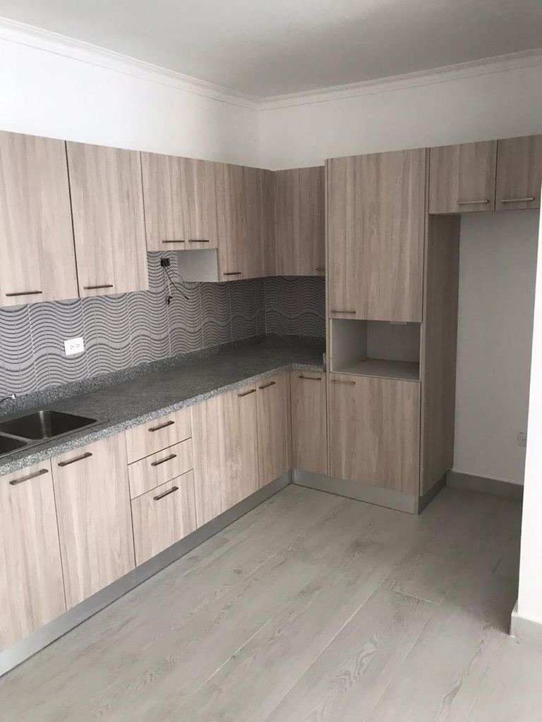 Instalación de cocinas — Grupo Industrial RobMat, Zona Este