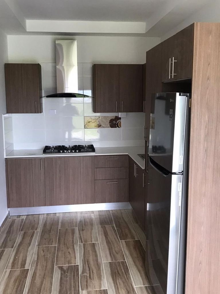 Instalación de cocinas — Grupo Industrial RobMat, Zona Este