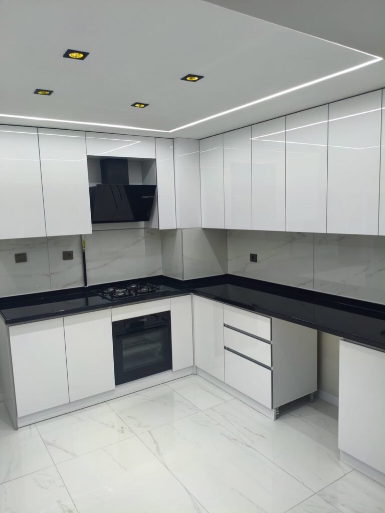 Cocinas integrales — Grupo Industrial RobMat, Zona Este