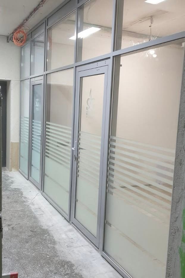 Fachadas comerciales — Grupo Industrial RobMat, Zona Este