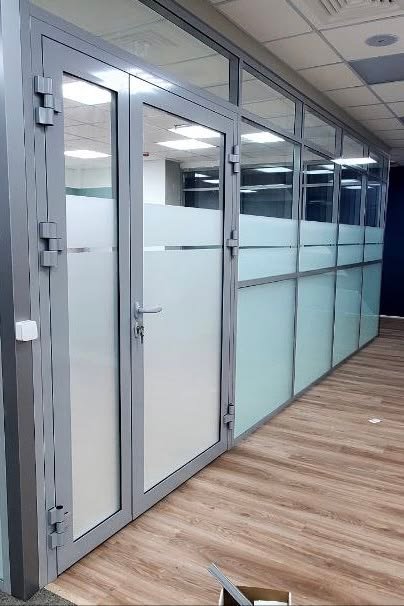 Fachadas comerciales — Grupo Industrial RobMat, Zona Este