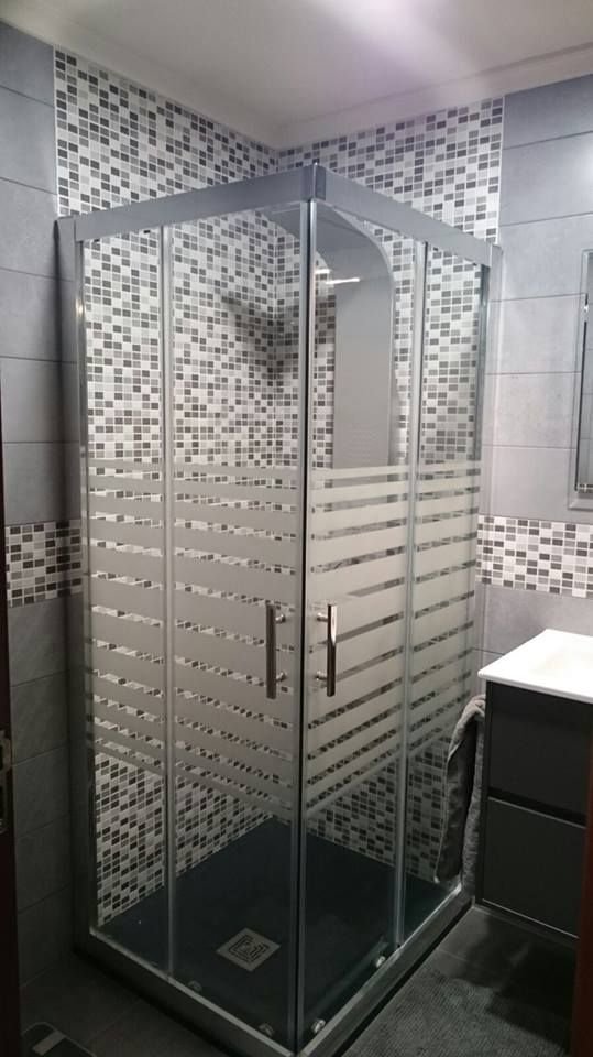 Mamparas para baños — Grupo Industrial RobMat, Zona Este