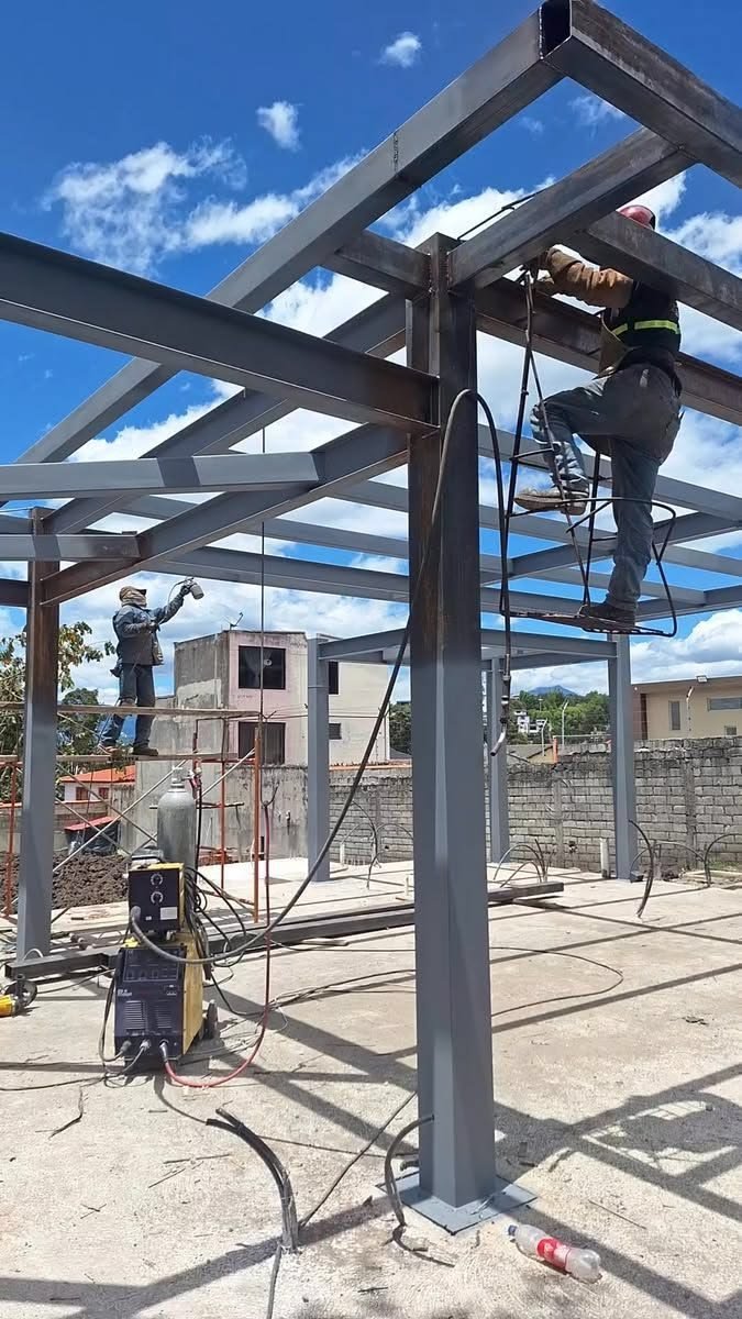 Instalación de herrería — Grupo Industrial RobMat, Zona Este