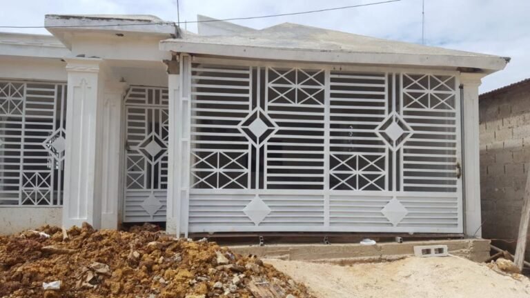 Instalación de herrería — Grupo Industrial RobMat, Zona Este