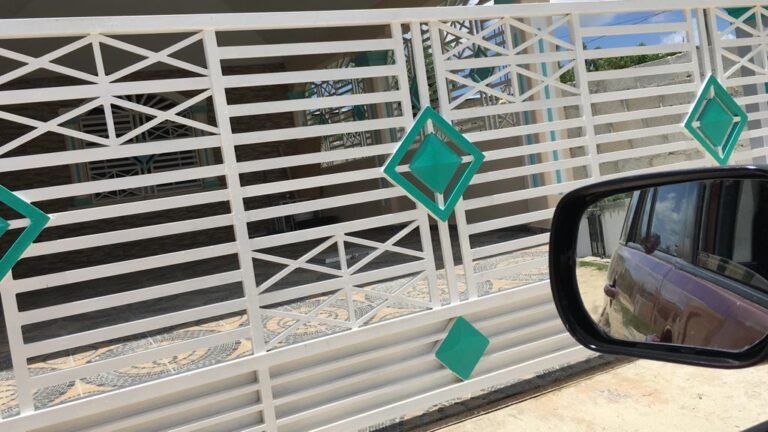 Instalación de herrería — Grupo Industrial RobMat, Zona Este