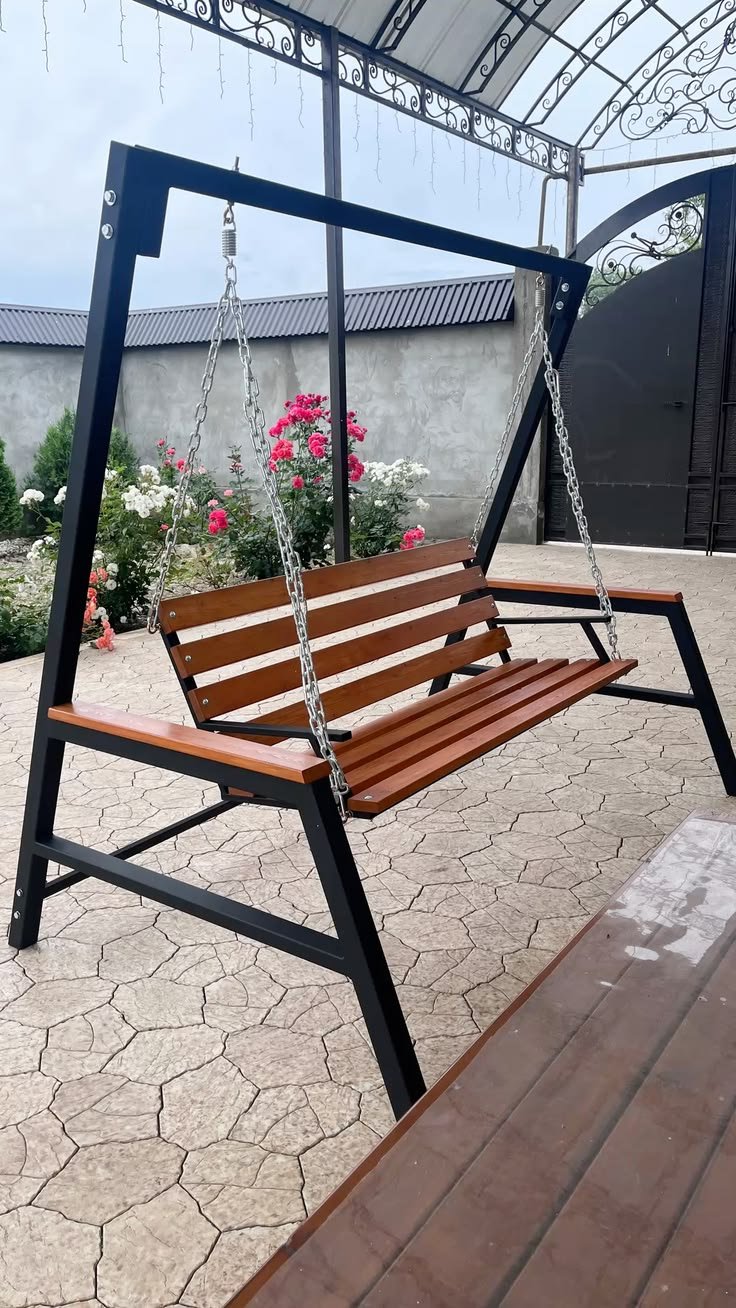 Muebles y utilería en metal — Grupo Industrial RobMat, Zona Este