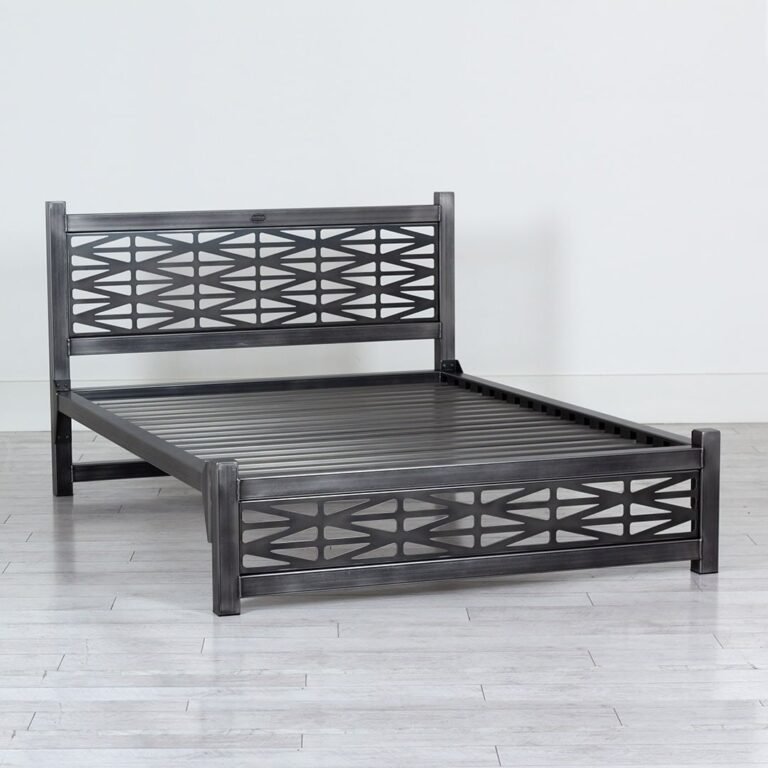 Muebles y utilería en metal — Grupo Industrial RobMat, Zona Este