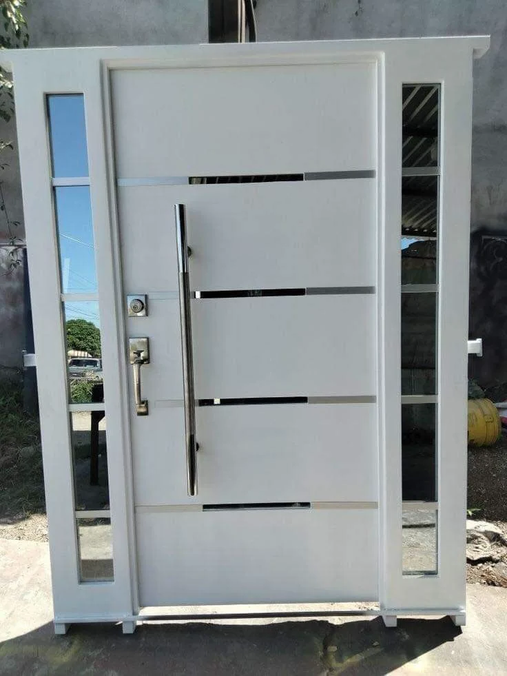 Puertas de aluminio — Grupo Industrial RobMat, Zona Este