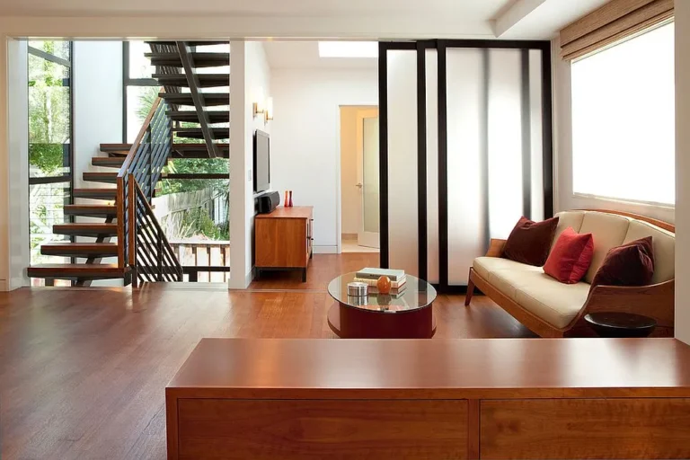 Puertas corredizas — Grupo Industrial RobMat, Zona Este