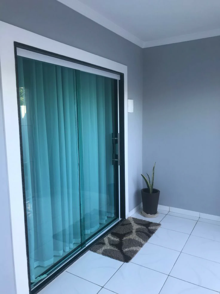 Puertas corredizas — Grupo Industrial RobMat, Zona Este