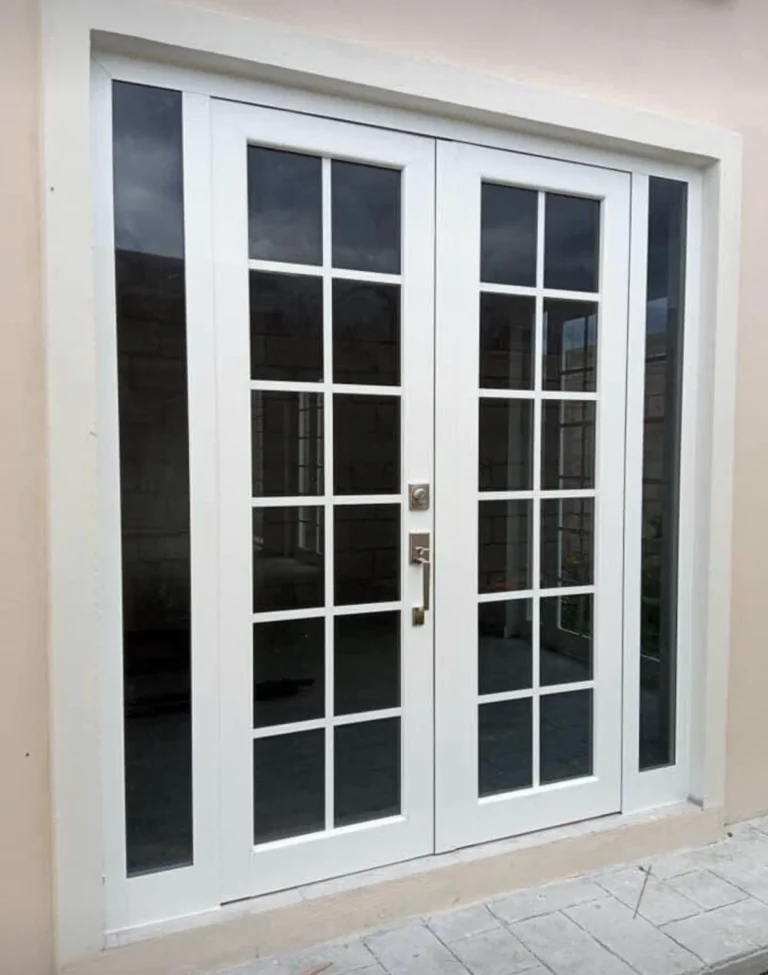 Puertas francesas — Grupo Industrial RobMat, Zona Este