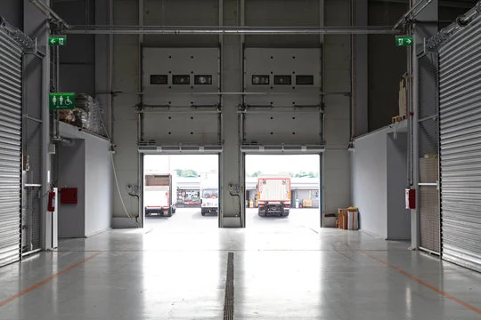 Puertas de garage — Grupo Industrial RobMat, Zona Este