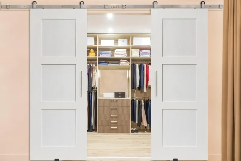 Puertas de granero — Grupo Industrial RobMat, Zona Este