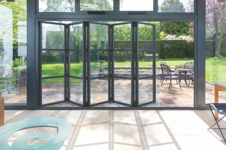 Puertas plegables — Grupo Industrial RobMat, Zona Este