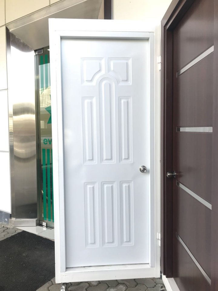 Puertas polimetal — Grupo Industrial RobMat, Zona Este