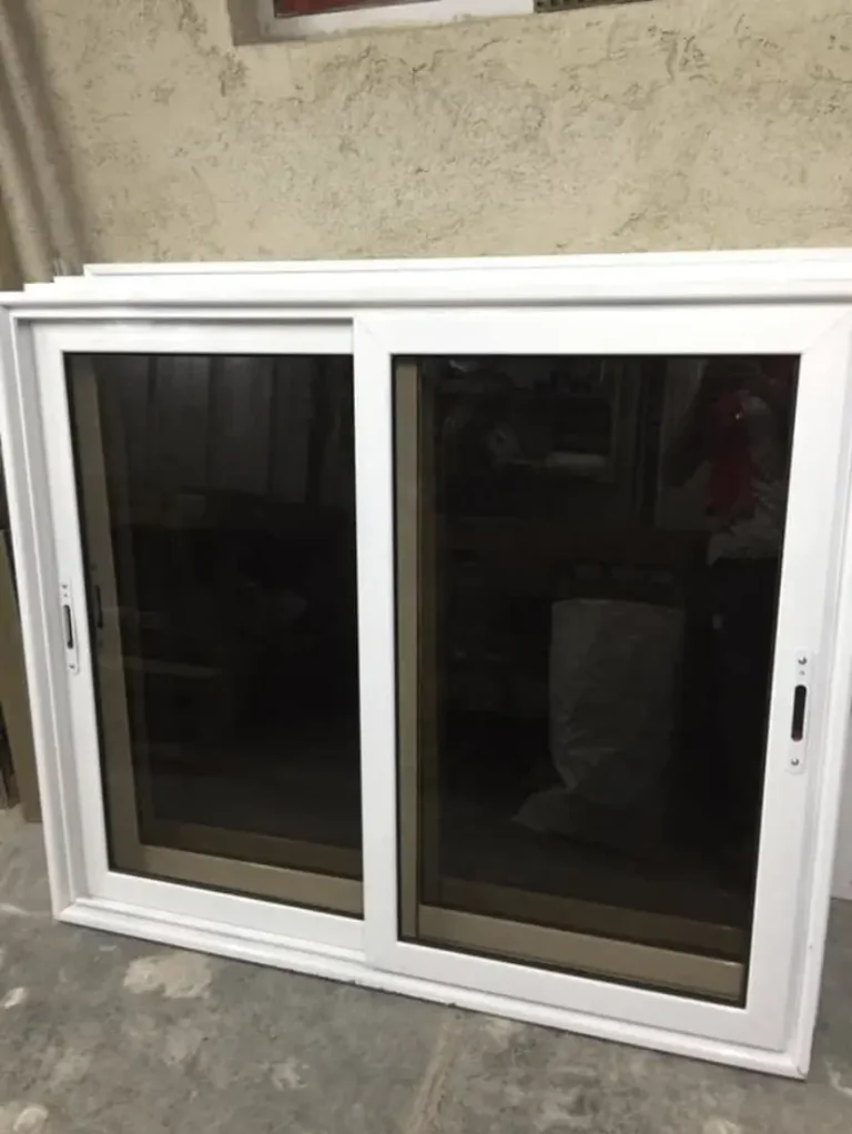 Instalación de ventanas — Grupo Industrial RobMat, Zona Este