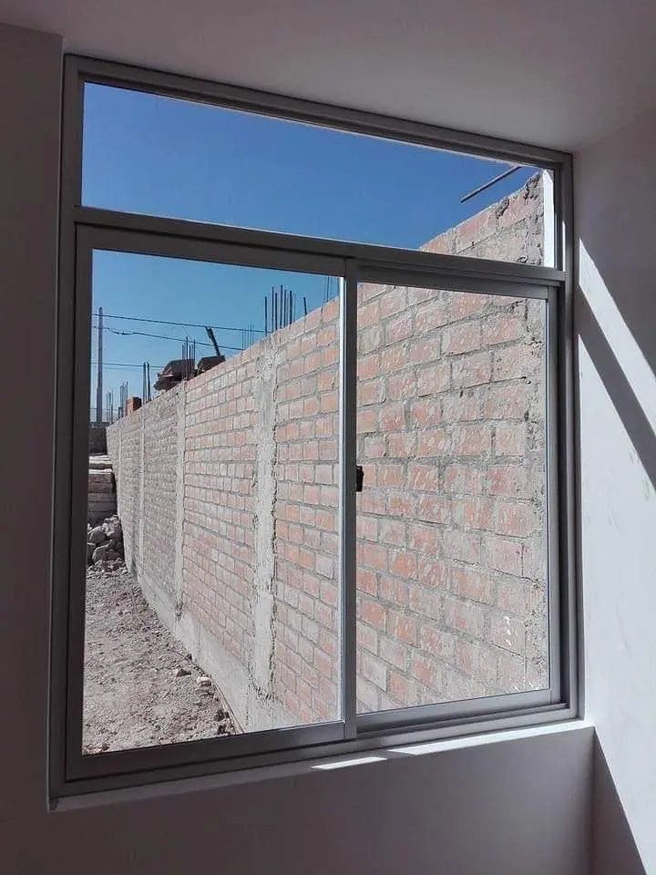 Instalación de ventanas — Grupo Industrial RobMat, Zona Este
