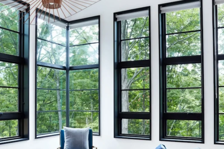 Ventanas tipo toldo — Grupo Industrial RobMat, Zona Este